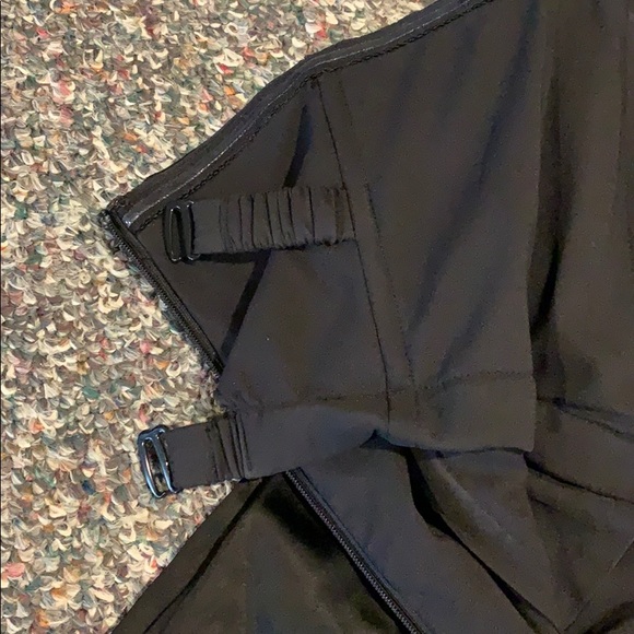 Maggie London *worn once* - Picture 4 of 4